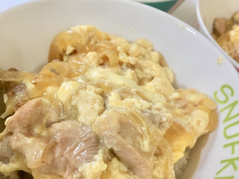 フライパンで2人分！ふわふわ卵の親子丼